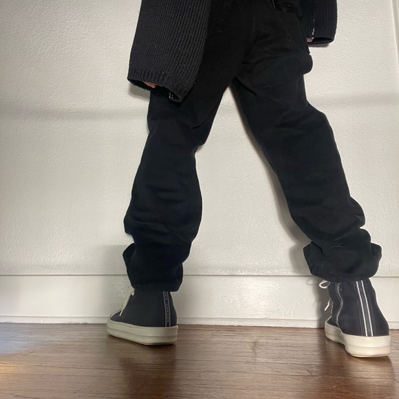 2000s Burberry’s Baggy Jeans - Picture 2 of 16